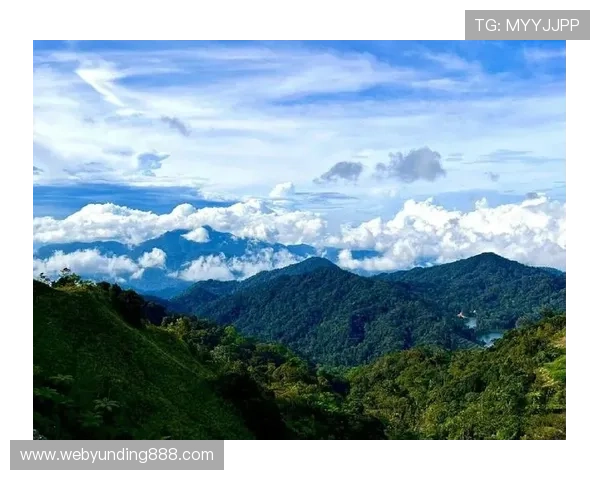 探秘吉隆坡云顶缆车舒适乘坐攻略让你轻松畅游云顶景区